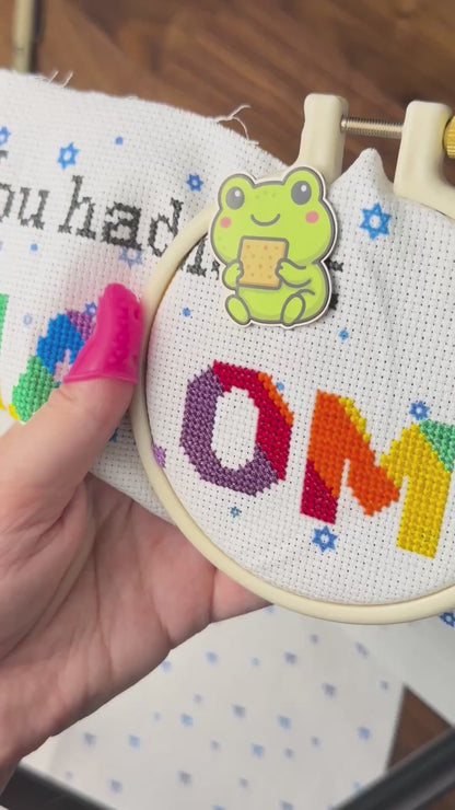 Moishe Frog Needle Minder